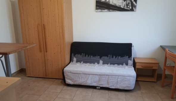 Logement tudiant Studio à Nmes (30000)