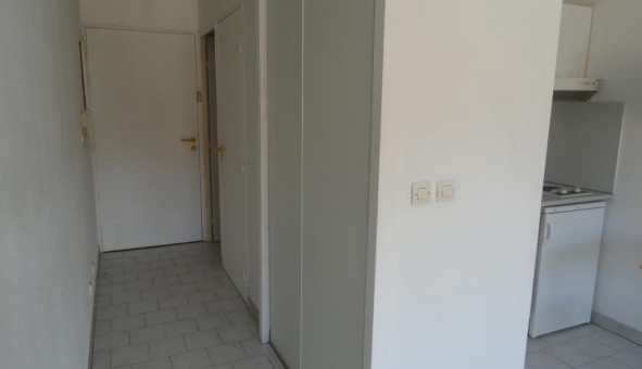 Logement tudiant Studio à Nmes (30000)