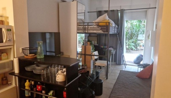 Logement tudiant Studio à Nmes (30000)