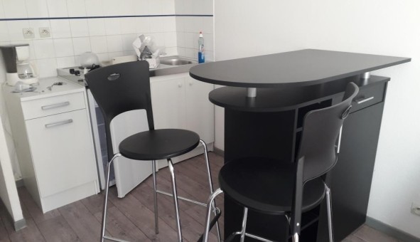 Logement tudiant Studio à Nmes (30000)