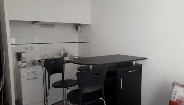 Logement tudiant Studio à Nmes (30000)