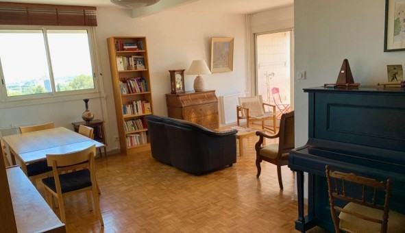 Logement tudiant Studio à Nmes (30000)