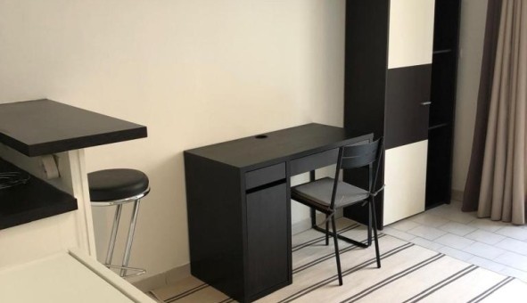 Logement tudiant Studio à Nmes (30000)