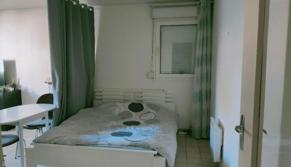 Logement tudiant Studio à Nmes (30000)