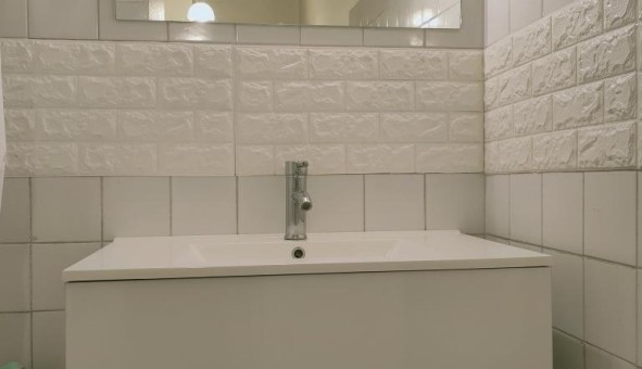 Logement tudiant Studio à Nmes (30000)
