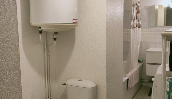 Logement tudiant Studio à Nmes (30000)