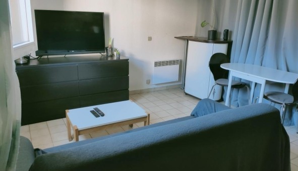 Logement tudiant Studio à Nmes (30000)