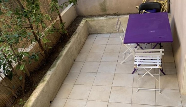 Logement tudiant Studio à Nmes (30000)