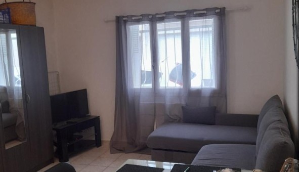 Logement tudiant Studio à Nmes (30000)