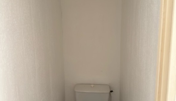 Logement tudiant Studio à Nmes (30000)