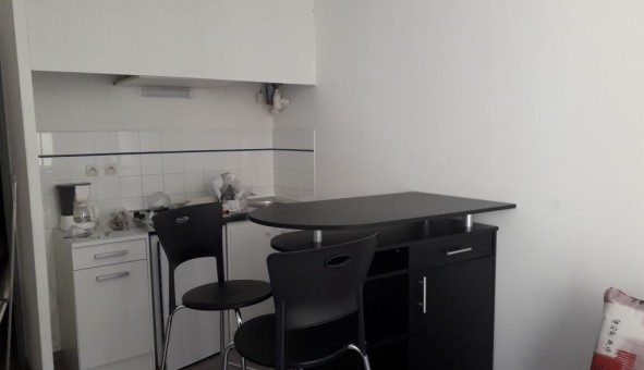 Logement tudiant Studio à Nmes (30000)