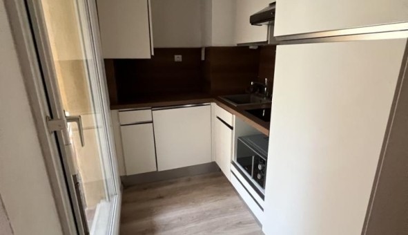 Logement tudiant Studio à Nmes (30000)