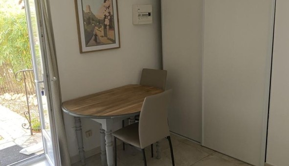 Logement tudiant Studio à Nmes (30000)