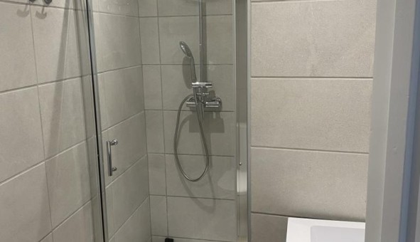 Logement tudiant Studio à Nmes (30000)