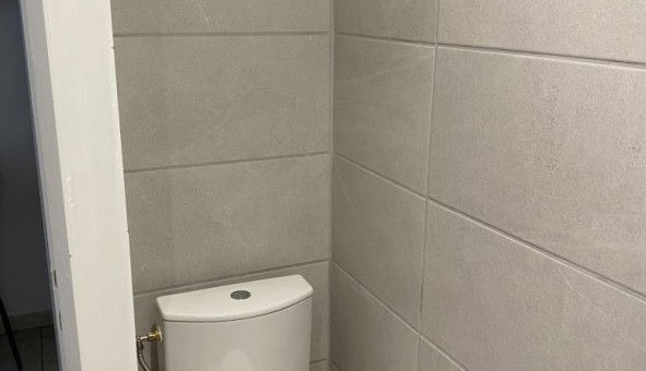 Logement tudiant Studio à Nmes (30000)