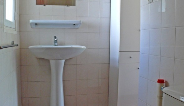 Logement tudiant Studio à Nmes (30000)