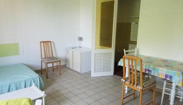 Logement tudiant Studio à Nmes (30000)