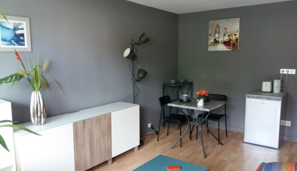 Logement tudiant Studio à Nmes (30000)