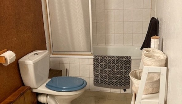 Logement tudiant Studio à Nmes (30000)