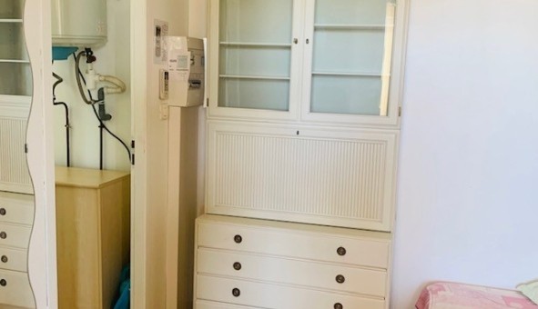 Logement tudiant Location Studio Vide Nmes (30000)