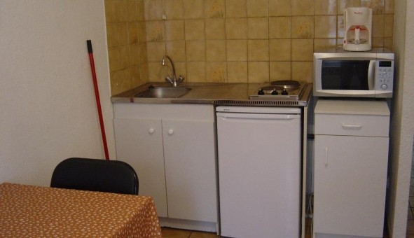 Logement tudiant Studio à Nmes (30000)