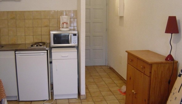 Logement tudiant Studio à Nmes (30000)