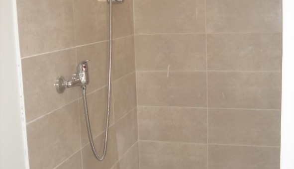 Logement tudiant Studio à Nmes (30000)
