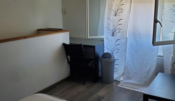 Logement tudiant Studio à Nmes (30000)