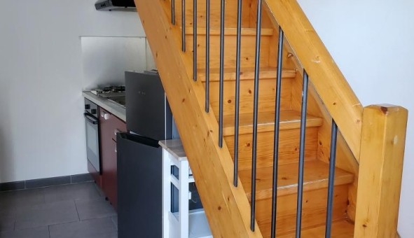 Logement tudiant Studio à Nmes (30000)