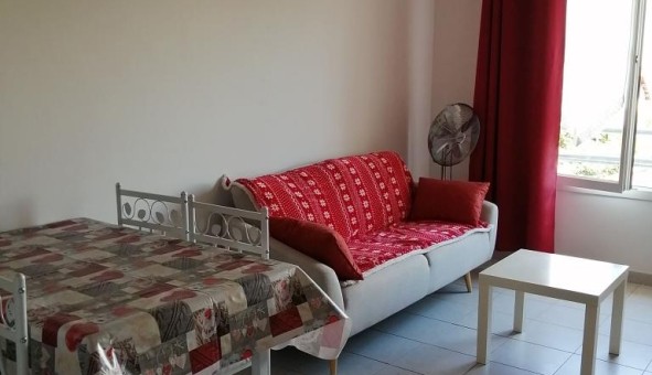 Logement tudiant Studio à Nmes (30000)
