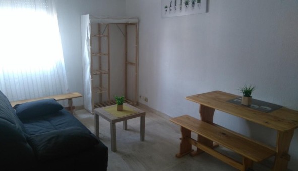 Logement tudiant Studio à Nmes (30000)