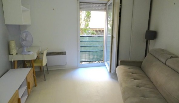Logement étudiant Location Studio Vide Nîmes (30000)