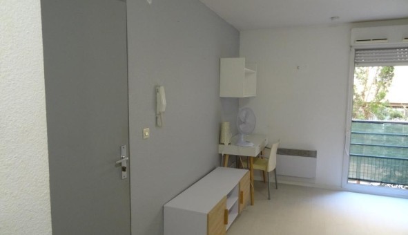Logement tudiant Studio à Nmes (30000)