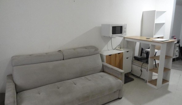 Logement tudiant Studio à Nmes (30000)