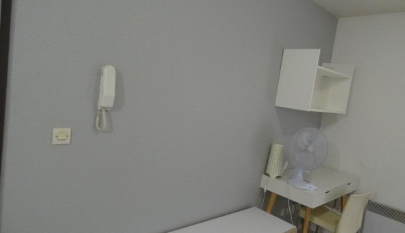 Logement tudiant Studio à Nmes (30000)