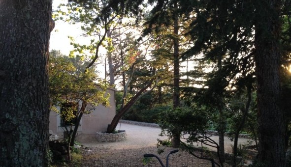 Logement tudiant Location Studio Vide Nmes (30000)
