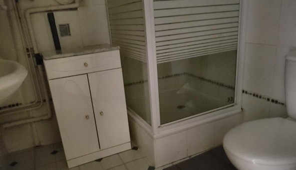 Logement tudiant Studio à Nmes (30000)