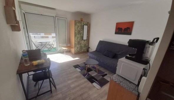 Logement tudiant Location Studio Vide Nmes (30000)