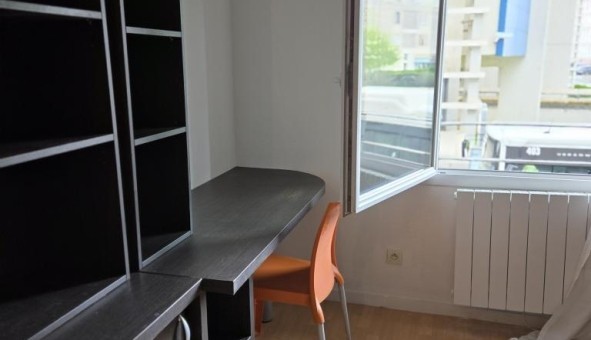 Logement tudiant Studio à Nmes (30000)