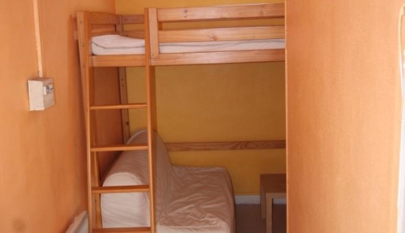 Logement tudiant Location Studio Vide Nmes (30000)