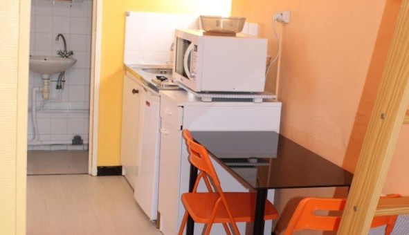 Logement tudiant Studio à Nmes (30000)