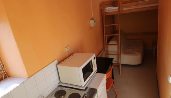 Logement tudiant Studio à Nmes (30000)
