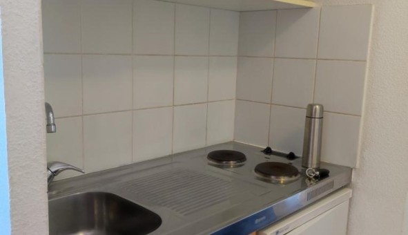Logement tudiant Studio à Nmes (30000)
