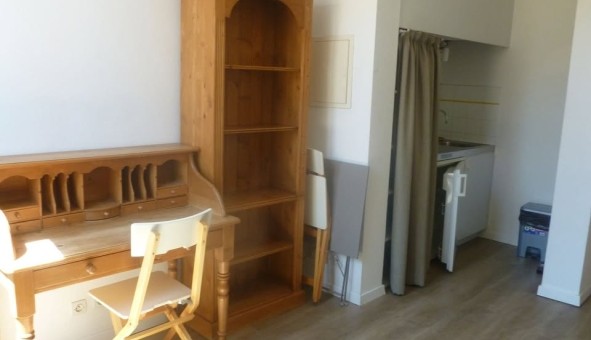 Logement tudiant Studio à Nmes (30000)