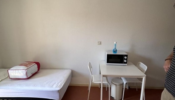Logement tudiant Studio à Nmes (30000)