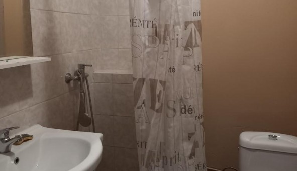 Logement tudiant Studio à Nmes (30000)