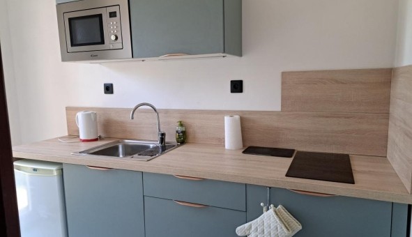 Logement tudiant Studio à Nmes (30000)