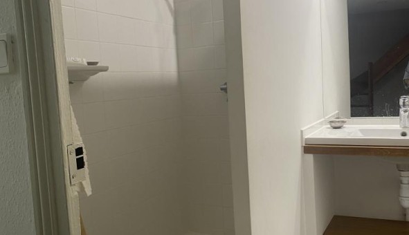 Logement tudiant Studio à Nmes (30000)
