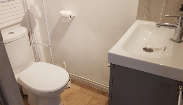 Logement tudiant Studio à Nmes (30000)