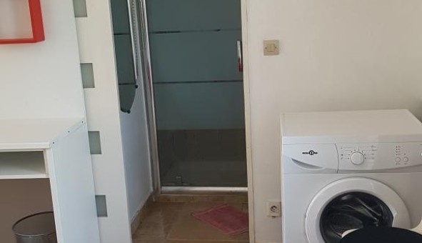 Logement tudiant Studio à Nmes (30000)